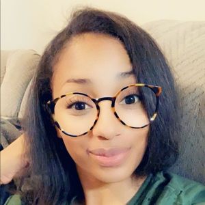 Meet your Posher, Jasmine